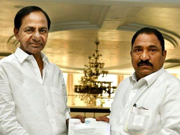 KCR - Sandra Venkata Veeraiah