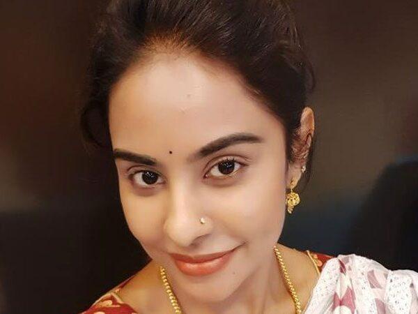 Sri Reddy 'No Filter' on Pawan Kalyan