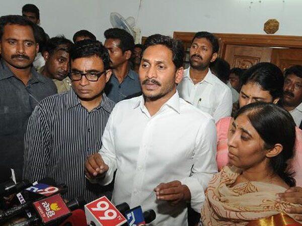 Vizag Problem of 2014 Comes Back for YSRCP with YS Vivekananda Reddy Murder