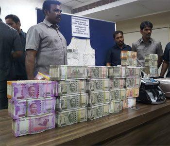 hyderabad-police-seized-the-cash