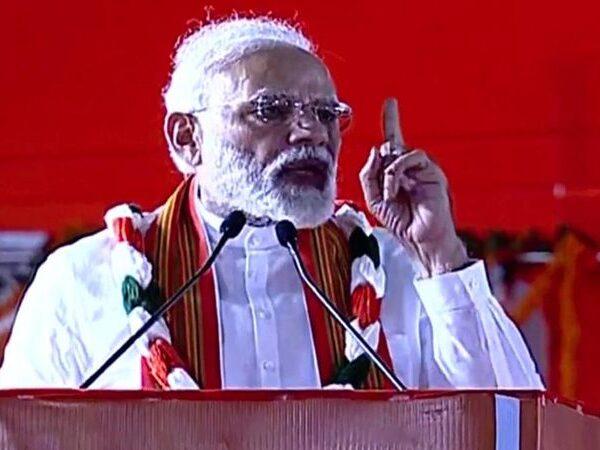 narendra-modi-changes-style-stops-chandrababu-naidu-bashing