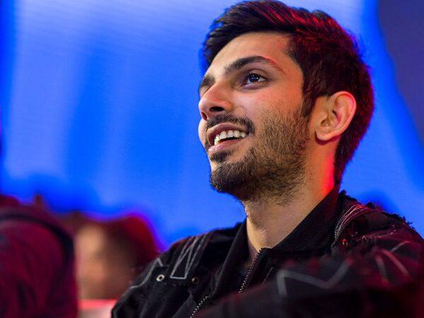 Jersey,-Big-Relief-for-Anirudh!