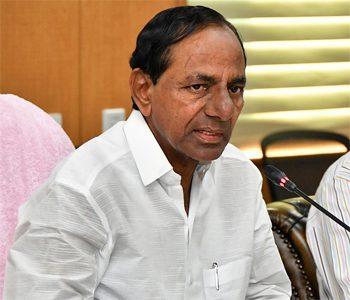 KCR Meets Mandava Venkateswara Rao