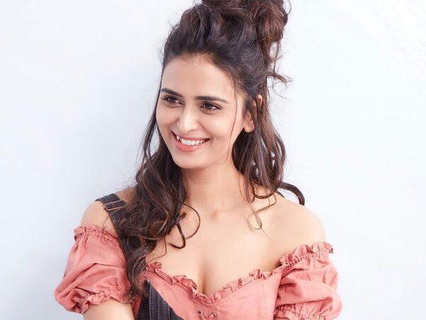 Meenakshi - Dixit