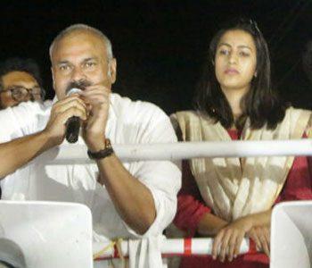 Naga-Babu-Brings-Daughter--Along!