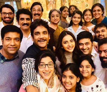 Nagarjuna-Introduces-His-'Manmadhudu-2'-Big--Family