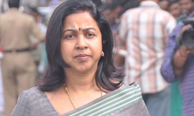Senior-Actress-Radhika-Sharatkumar-Escapes-Bomb-Blast