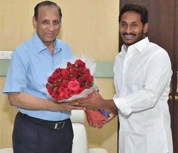 YS Jagan - Governor ESL Narasimhan
