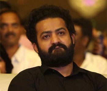 After Some Bad Press, Nandamuri Fans - Heroes Bonhomie on Display