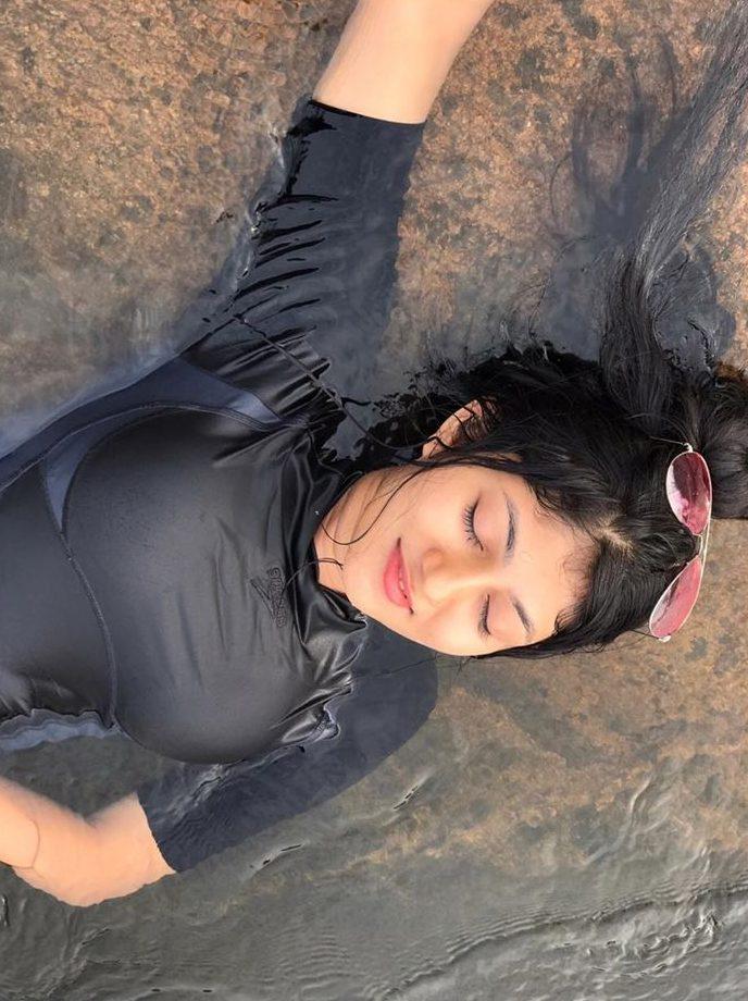 Am I Wearing a Bikini and Lying - Drishya Raghunath