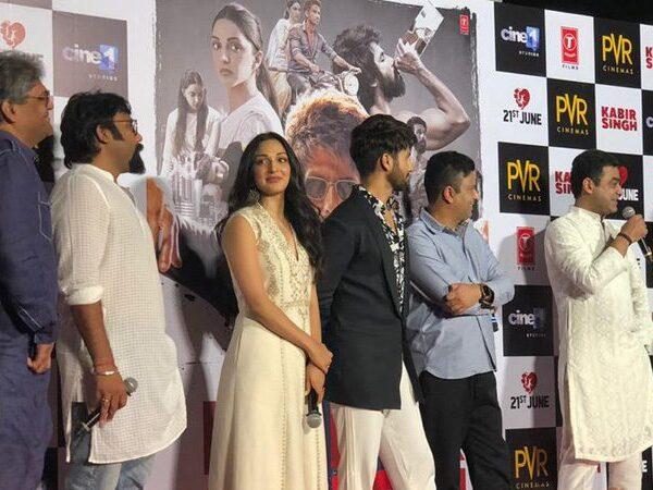 Bollywood-Media-Conspicuously-Avoids-Arjun-Reddy-Director