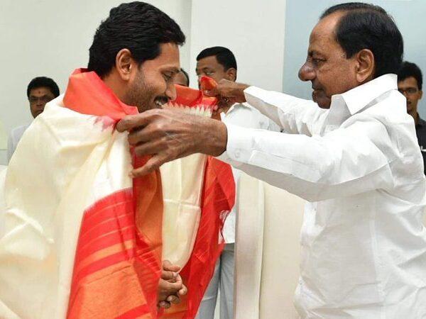 Can Jagan and KCR Continue Their Bonhomie?