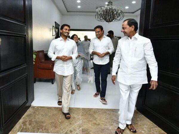 KCR helps YS Jagan to appoint Stephen Raveendra in andhra pradesh