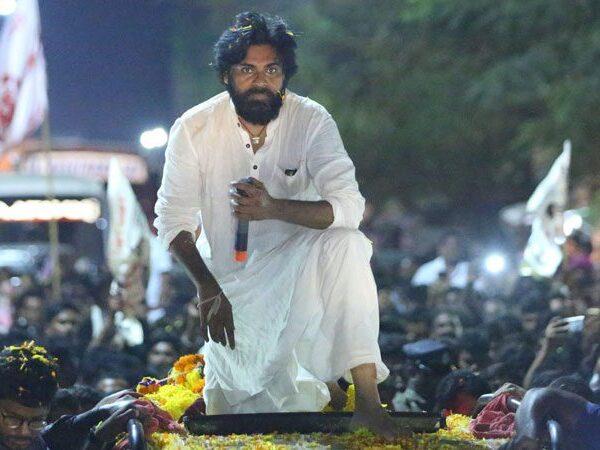 Pawan-Kalyan-May-Be-A-King-in-Films,-Not-Even-A-Knight-in-Politics