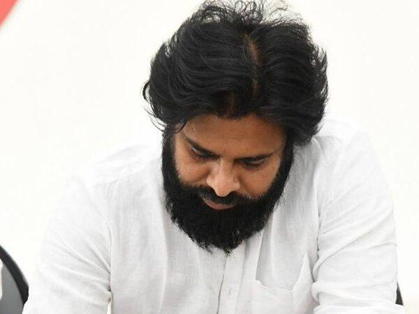 Pawan Kalyan lost in bhimavaram and gajuwaka