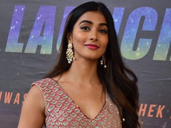 Pooja-Hegde-Trashes-Critic's-Opinion