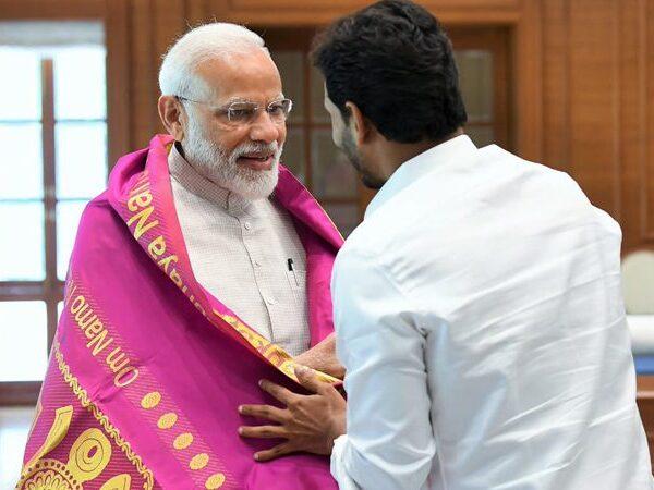 YS Jagan - Narendra Modi