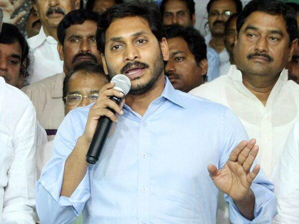 YSR-Congress-Trying-To-Create-A-Rift-Between-Chandrababu-and-Rahul-Gandhi