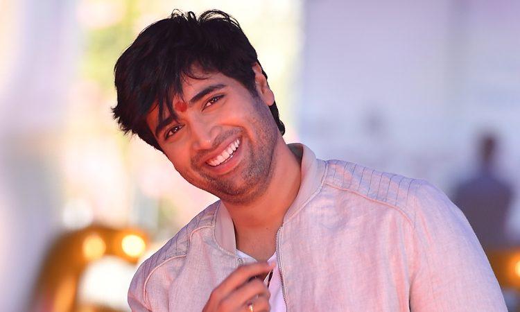 Adivi Sesh Certainly Doesn't Want to Add to Prabhas' Tension!!!