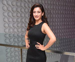 Akshara Haasan Latest Stills