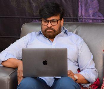 Chiranjeevi looking after Sye Raa Narasimha Reddy pre production