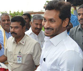 Does-It-Matter-Whose-Fan-YS--Jagan-Is