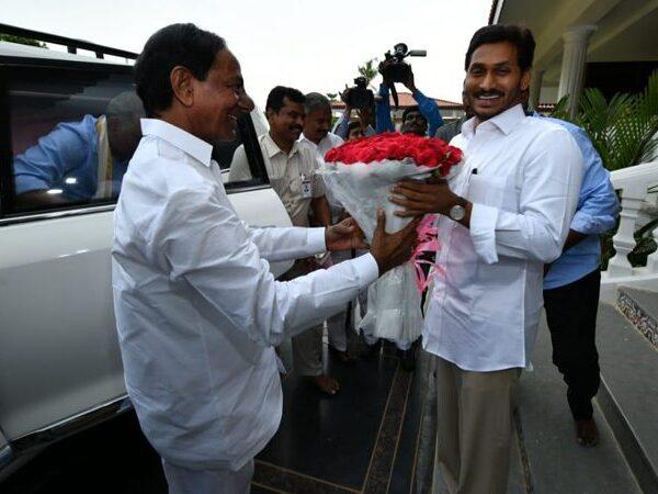 Jagan Welcomes KCR