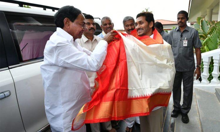 KCR Invites YS Jagan for Kaleswaram Project Launch