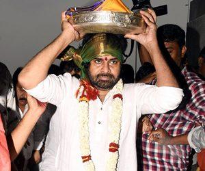 Pawan Kalyan Visits Dasavatara Venkateswara Swamy temple