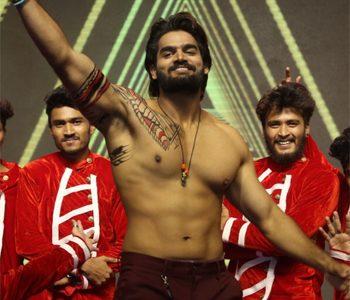 RX 100 Hero Karthikeya Removes His Shirt, Again