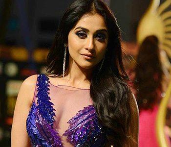 Mega Heroine Agrees Watching Adult Movies at School Age