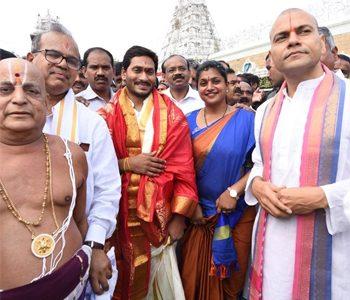 TTD Shawls and Laddoos Still in Demand Despite Govt Change