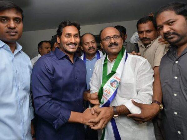 YS Jagan Cheats Meda Mallikarjuna Reddy-