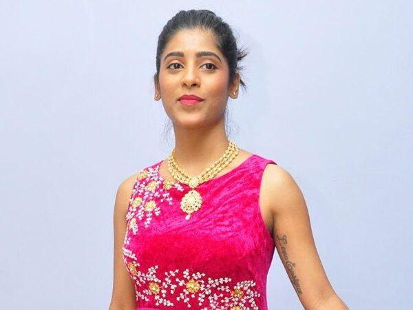 Gayathri-Gupta---Bigg-Boss--Telugu-3