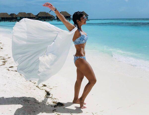 Mandira Bedi Bikini Instagram