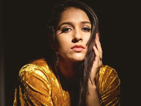 Rashmi-Gautam-Takes-a-Dig-at-Star-Heroes'-Bottle-Cap-Challenge