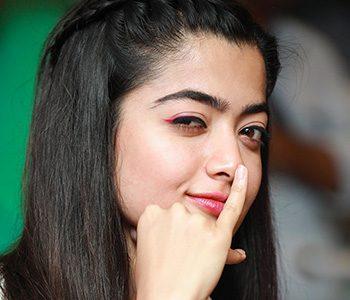 Smart-Girl-Rashmika-Mandanna-Knows-How-to-Handle-It
