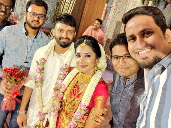 Vijay-Deverakonda's-Director-Ties-the-Knot-with-Longtime-Girlfriend