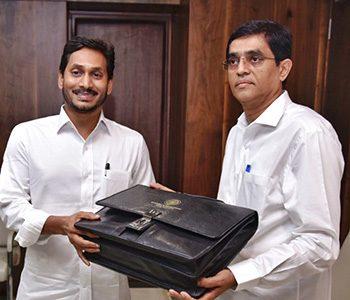 YSR-Congress-Activated-TDP's--Social-Media-Forces