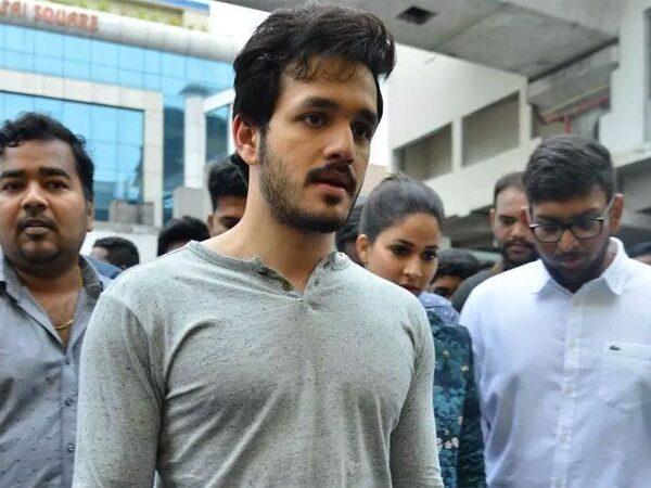 akhil-akkineni-visits-tirumala-tirupati