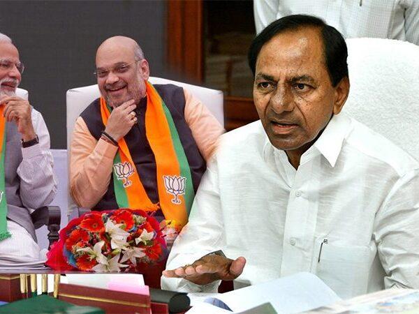 Narendra-Modi-and-Amit-Shah-Puts-KCR-in-A-Fix-with-Jammu-Kashmir-Issue