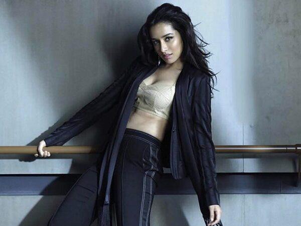 Shraddha-Kapoor-Turns-Out-To-Be-Threat-For-Saaho