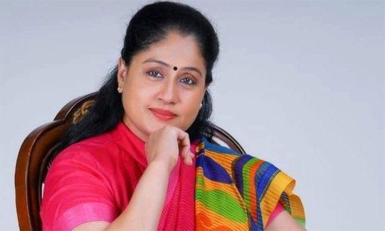 Vijayashanthi-comments-on-mahesh-babu-leads-to-trolls