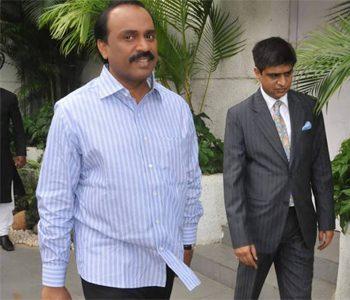 cases on Gali Janardhan reddy will shut down soon