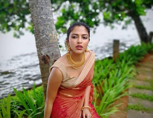 Amala Paul Shining in Onam Saree