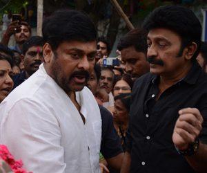 Celebs Condolences to Venu Madhav
