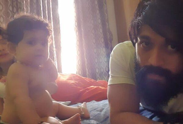 KGF 2 Star Yash Father Moment