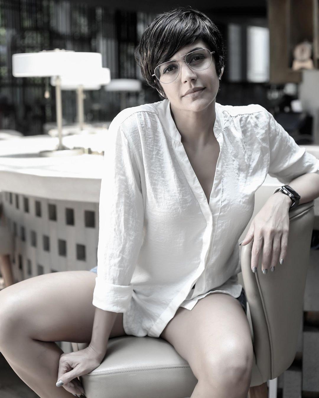 Well Mandira Bedi's Hot in Saree, Hotter in Bikinis