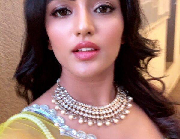 Pic Talk: Telugu Girl Eesha Rebba's Luscious Lips