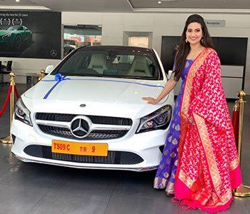 Anchor Manjusha Showing off Her Mercedes